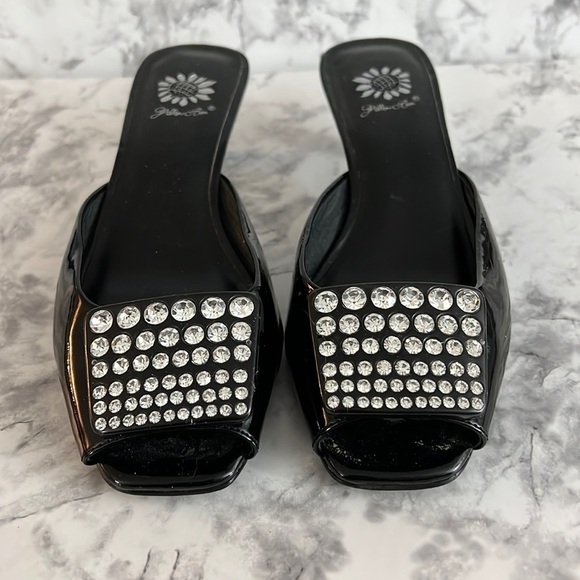 Yelllow Box Black Shiny Rhinestone Slip On Shoes size 6 - Picture 1 of 12